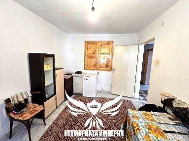 Продавам тристаен 81 кв. м. гр. Смолян, стар център