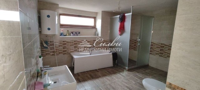 Двуетажна ТУХЛЕНА къща - с. Янково