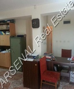 Офис под наем, Лагера