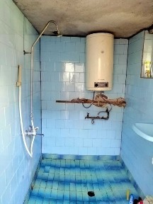 Самостоятелна къща с двор над 850 м2 в село Говедаре