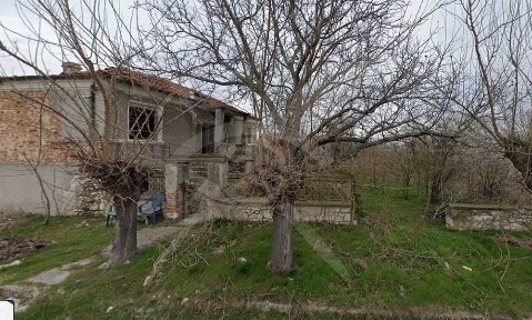 Къща на 30км от Пловдив