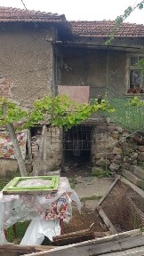 Продава къща в гр. Бобов дол