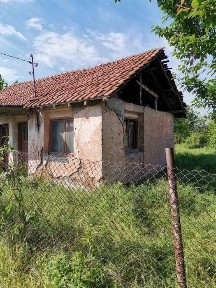 Продава къща в с. Усойка общ. Бобошево