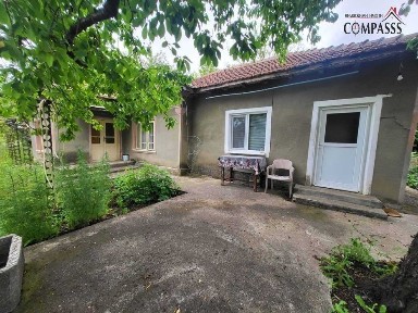 с. Равнец, Общ. Ген. Тошево, къща с двор - 39000лева!