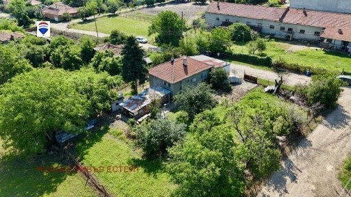 Къща за продажба в с. Тръстеник, обл. Русе