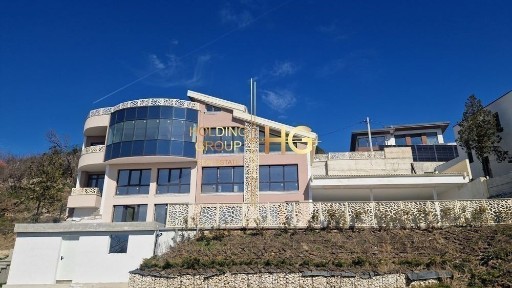 Къща в Варна-м-т Акчелар площ 430