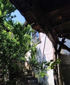 Продава къща в с. Таваличево общ. Кюстендил