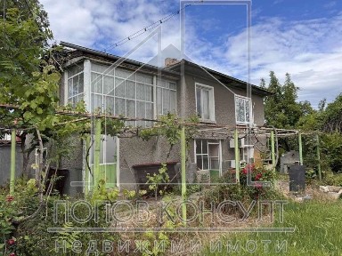 Къща в Пловдив, област-с. Катуница площ 168 цена 125000