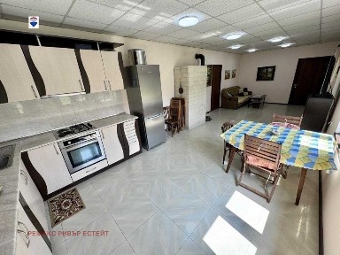 Селска къща за продажба с Черешово, обл. Русе