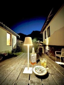 с. Гложене общ. Тетевен обл. Ловеч - къщи с двор