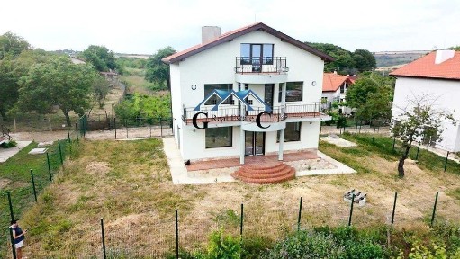 Нови къщи 243м2, двор 456м2, 199000 евро, Равна гора