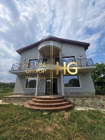 Къща в Варна, област-с. Равна гора площ 245 цена 179000