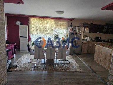 Луксозна двуетажна къща с магазин в с. Гълъбец, Общ. Поморие, РЗП 236