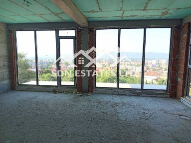 Продава новопостроена къща в предпочитан за живеене квартал