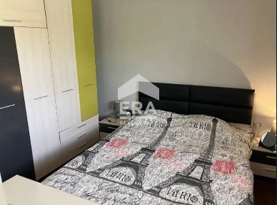 Къща с двор на минути от Варна