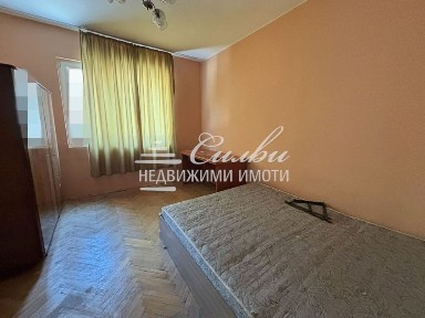 Тристаен апартамент под наем -ИДЕАЛЕН ЦЕНТЪР!