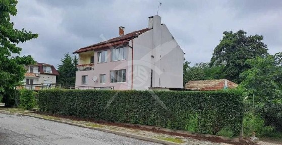 Еднофамилна къща в Прослав 71003