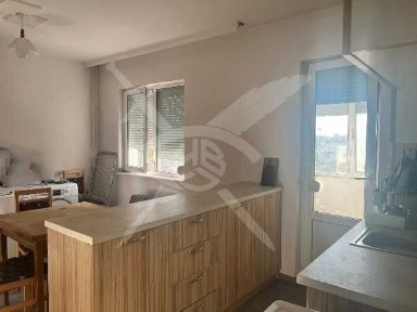 Тристаен апартамент Въстанически 66160