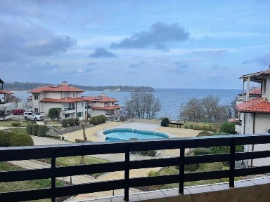 Тристаен под наем в затворен комплекс, с. Лозенец, Бургас, лято 2026