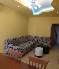 Тристаен апартамент под наем, до Нова болница