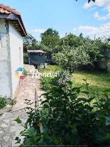 Дворно място с къща гр. Ген. Тошево