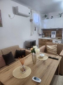 Еднистаен, под наем, с. Равда