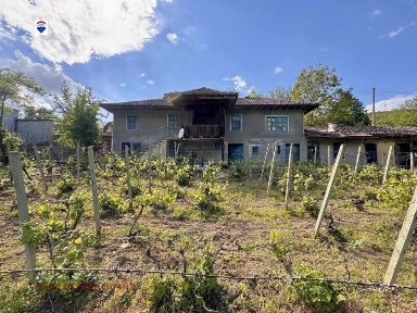 Селска къща за продажба в с. Нисово