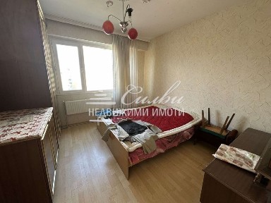 Тристаен апартамент - кв. Боровец