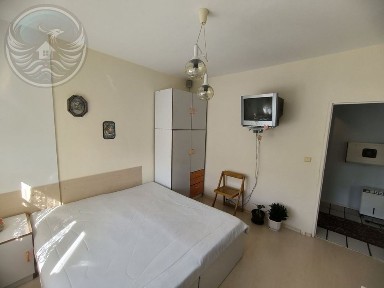 Двустаен апартамент в квартал Оборище на 3ти етаж с асансьор