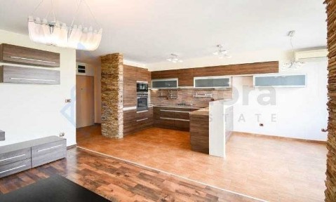 Тристаен апартамент под наем в кв. Гоце Делчев