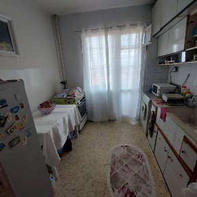 Тристаен апартамент в кв. Изгрев