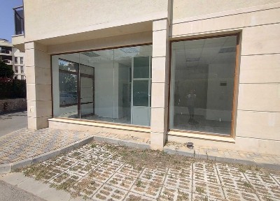 Помещение на партер за магазин, апартамент, лекарски кабинет или др.