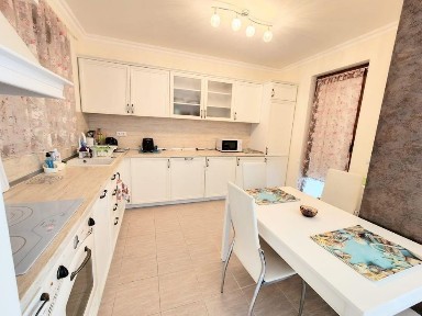 Двуетажна Къща, под наем, Виктория Резиденс, кв. Сарафово