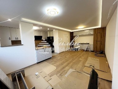 Тристаен ТУХЛЕН апартамент - кв. Център!