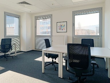 Самостоятелно офис пространство за 3-4 души в Regus BSR 1