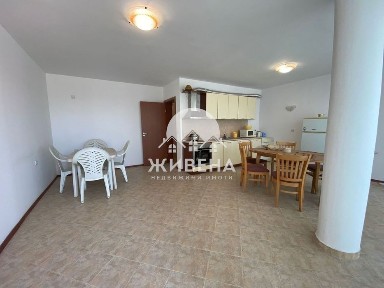 Тристаен апартамент до Каварна