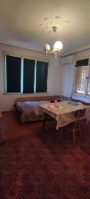 Етаж от къща в гр. Асеновград, Широк център !