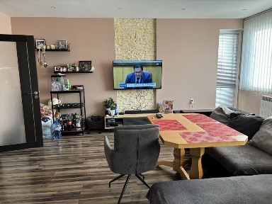 Тристаен обзаведен апартамен