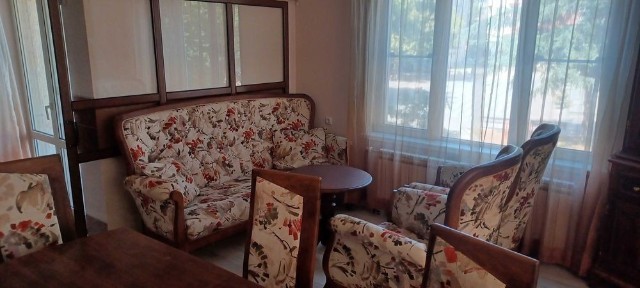 голям апартамент под наем, три спални, две бани, супер център