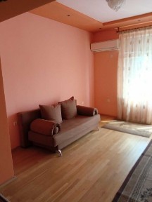 ДВУСТАЕН, Мол-център