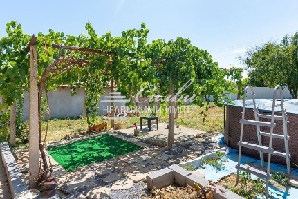 Самостоятелна къща - с. Ивански