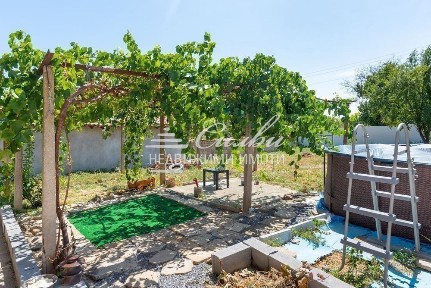 Самостоятелна къща - с. Ивански