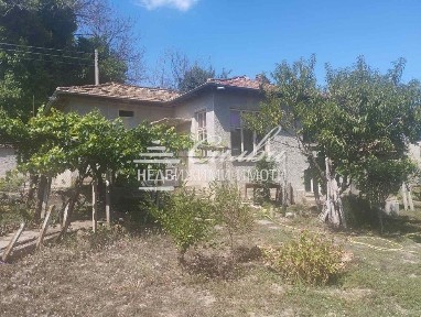 Самостоятелна ТУХЛЕНА къща - с. Ивански