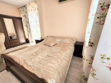 Къща под наем в кв. Сарафово