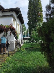 Продава къща - с. Долни Раковец, обл. Перник