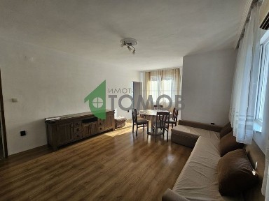 Тристаен апартамент под наем в Широк Център