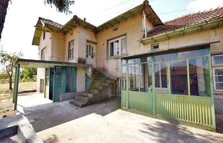 Продажба Къща гр. Свищов - с. Горна Студена 130m²