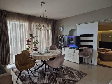 Триетажна Къща, под наем, с. Равда