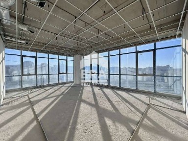 Офис площ за продажба с директен достъп до метростанция 