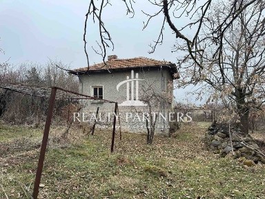 Продава къща - с. Садовик, обл. Перник